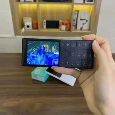 Qin Qın F22 2GB + 16GB 2.8 Inç Android 12 4G Mobil Bağlantı Hızına Sahip Akıllı